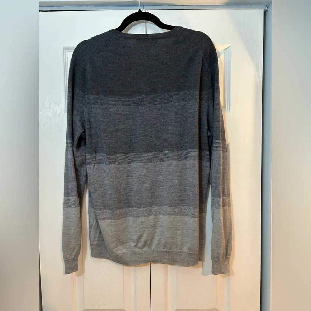 Calvin Klein Men’s Merino Wool V-Neck Sweater Gray Size XL